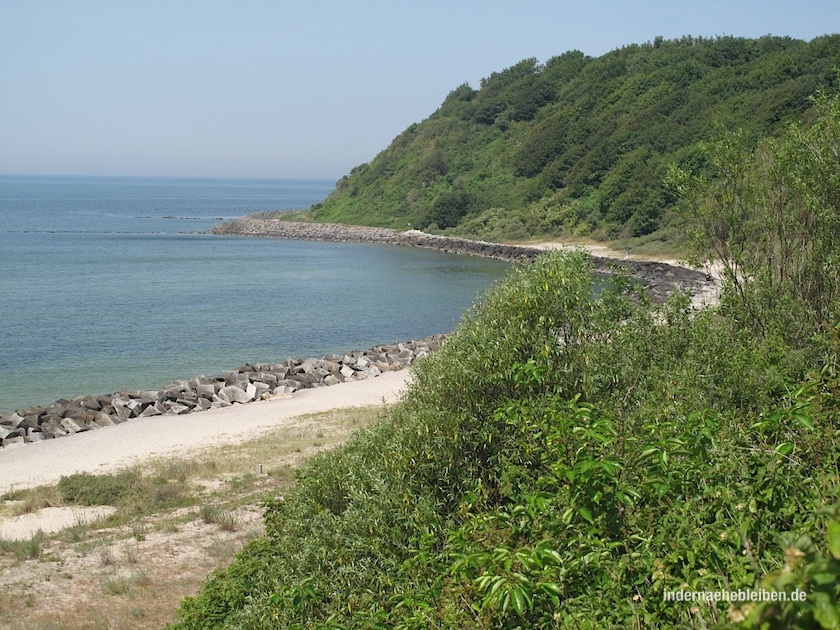 "Hoch stand der Sanddorn am Strand von Hiddensee..." sang Nina Hagen, ohne je auf der Insel gewesen zu sein. Die Plätze in den Erholungsheimen der DDR waren heiß begehrt und streng reglementiert.