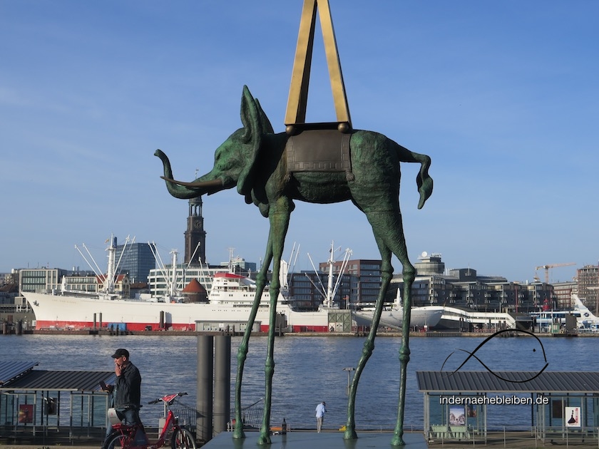 Space Elephant Hamburg
